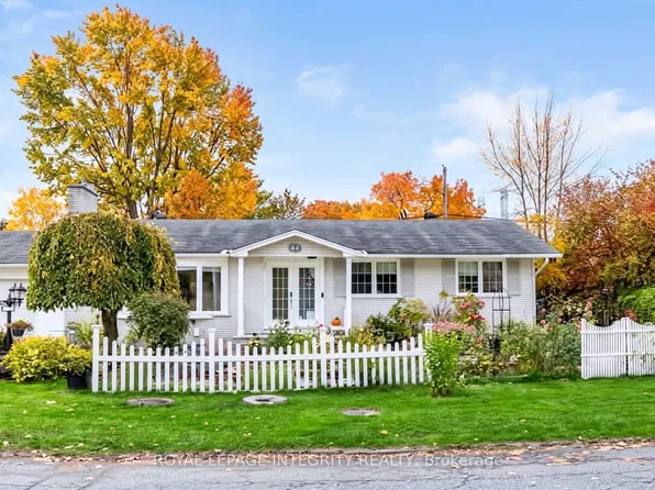 44 Millford Ave, Ottawa, ON K2G 1C2