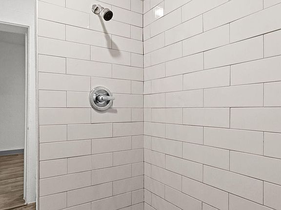 4th image of 2105 Murchison Dr #2