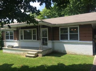 216 W 1st St, Monteagle, TN 37356