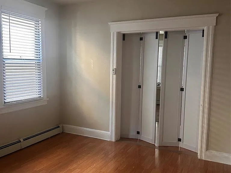 264 Valley St — Photo 10