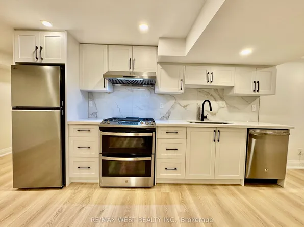 2 Wichey Rd #Basement, Toronto, ON M1C 2H4