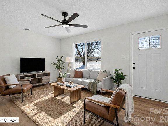 5th image of 339 S Eastway Dr