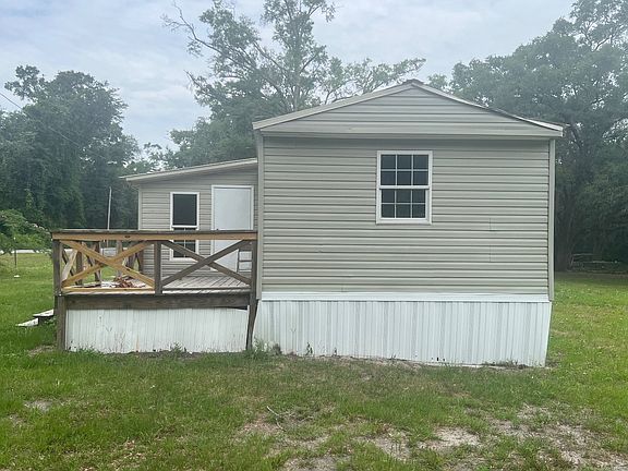 2nd image of 339 NW Belfry Ct