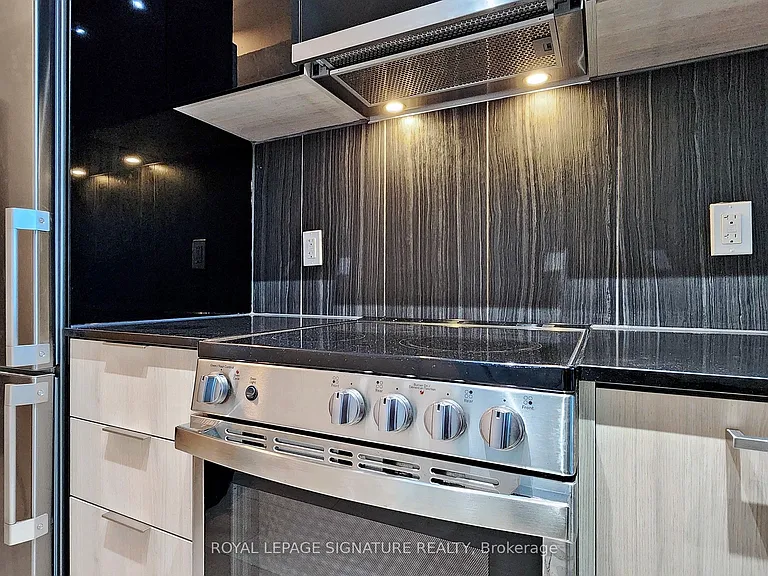 31 Tippett Rd #1517 — Photo 9