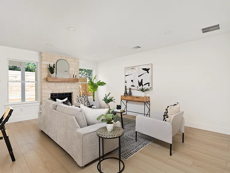8708 Cretys Cv — Photo 23