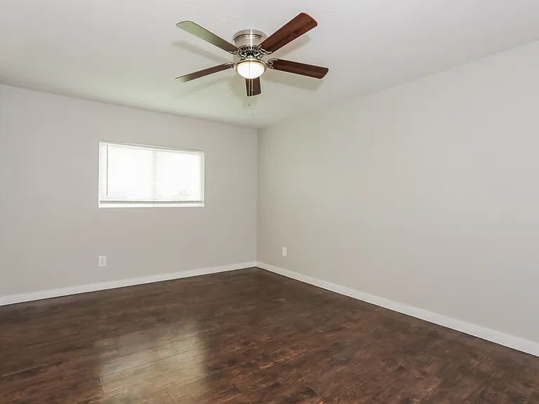 10500 Flagstaff Run — Photo 10