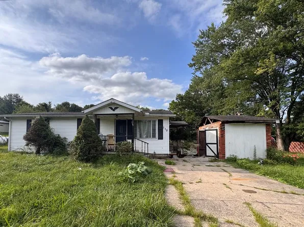 110 June St, Lucasville, OH 45648