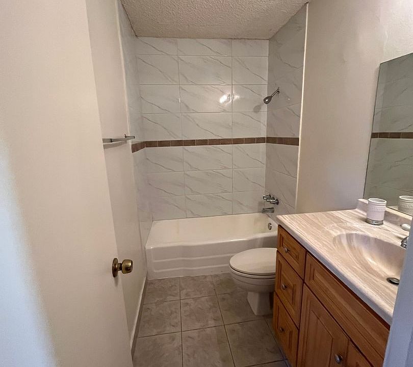 La Grande Esperanza Apts, Llc 24370 Newhall Ave Santa Clarita, CA