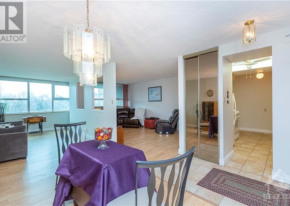 1st image of 555 Brittany Dr