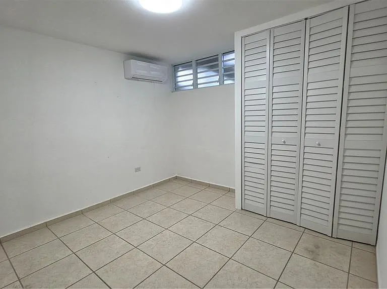 CALLE BORGONA, D-16, Urb Villa Contessa #1 — Photo 8