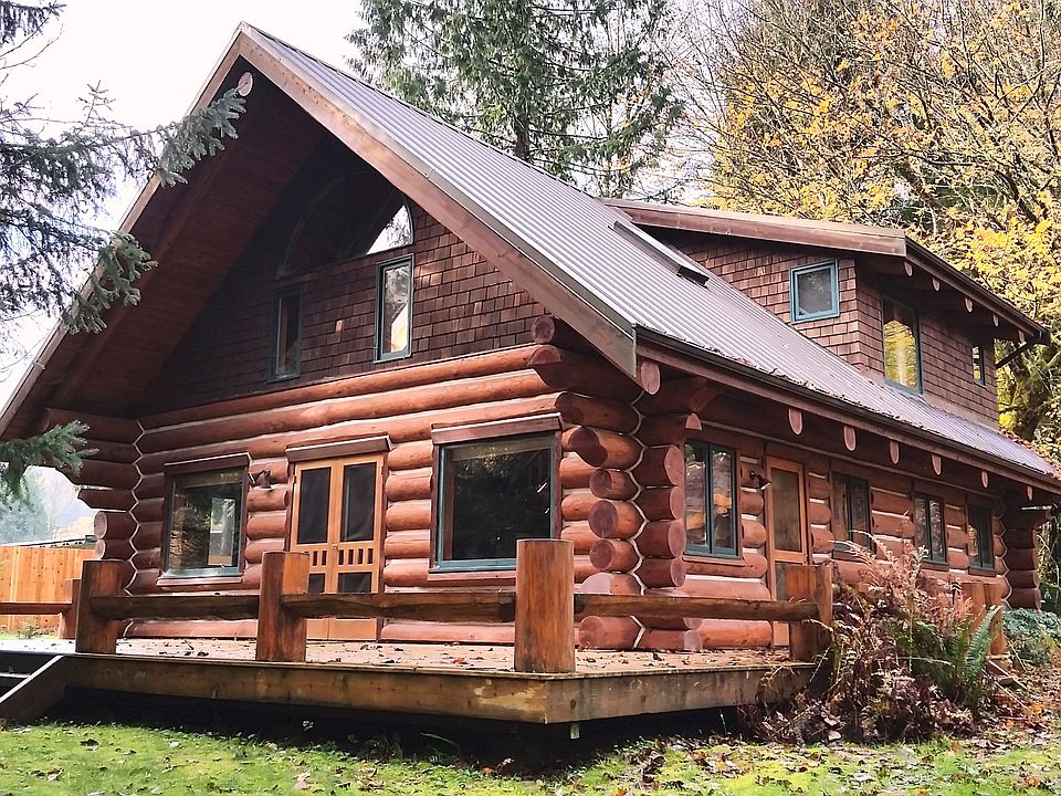 2BD, 2BA True Log Home