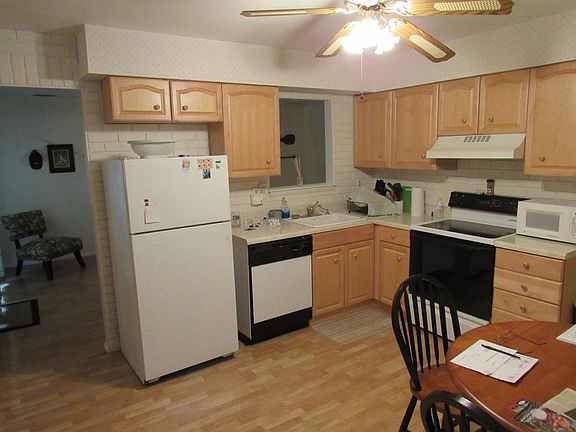 2nd image of 30 Barkwood Ln
