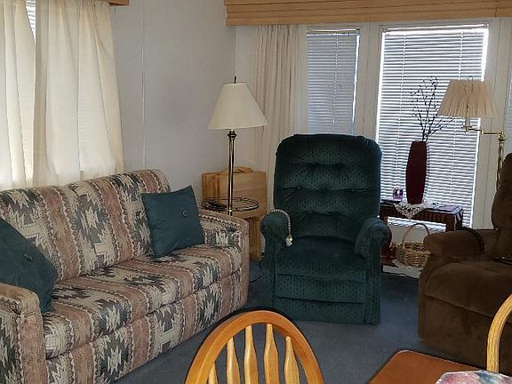 4th image of 117 E Hedge Dr
