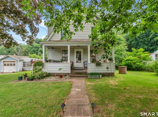 124 Hunt Ln, East Haven, CT 06512