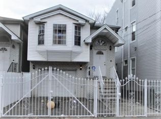 809 S 17th St, Newark, NJ 07108