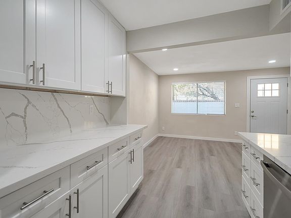 4th image of 121 S McKemy St APT 1