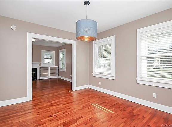 5th image of 209 Oakdale St