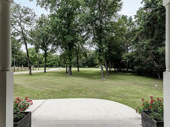 3rd image of 2426 E Blue Lake Dr