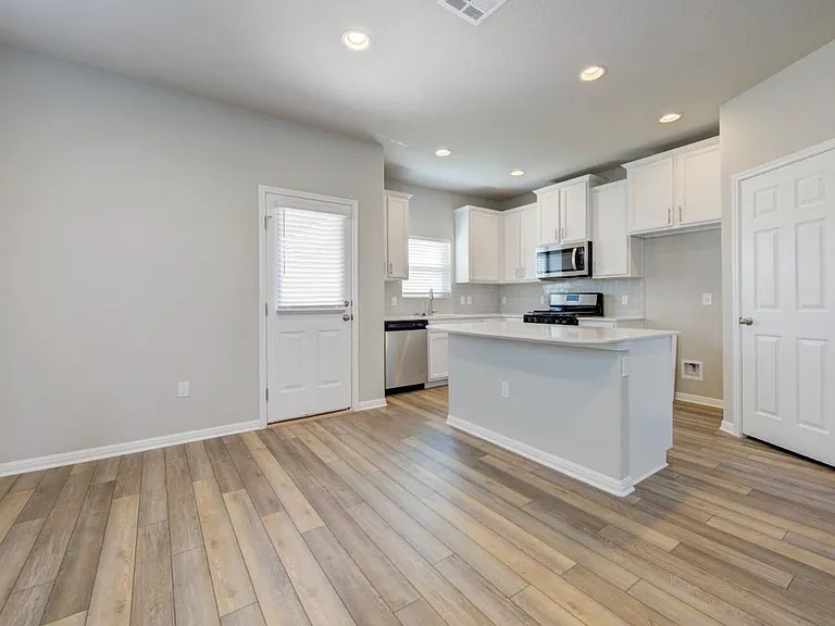 148 Munk Ln — Photo 5
