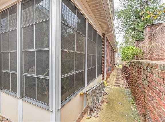 5th image of 222 Palm Lake Dr