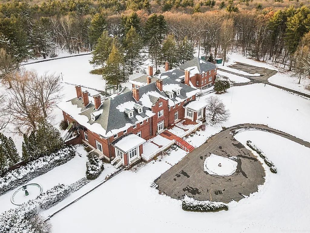 679 George Hill Rd, Lancaster, MA 01523 | Zillow