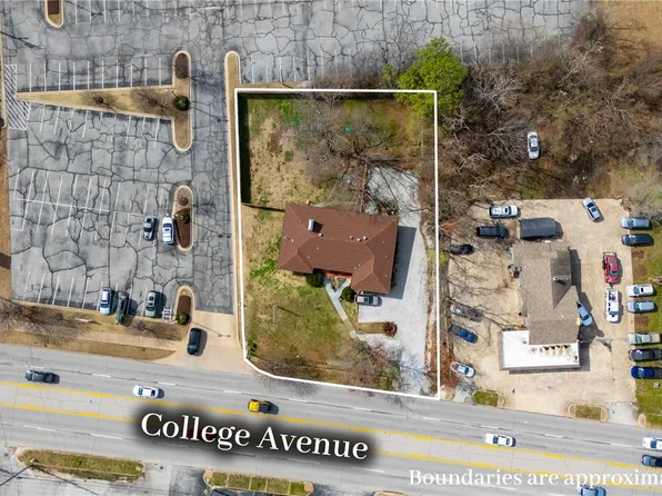 2227 N College Ave, Fayetteville, AR 72703