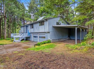 7038 SW Abalone St, South Beach, OR 97366