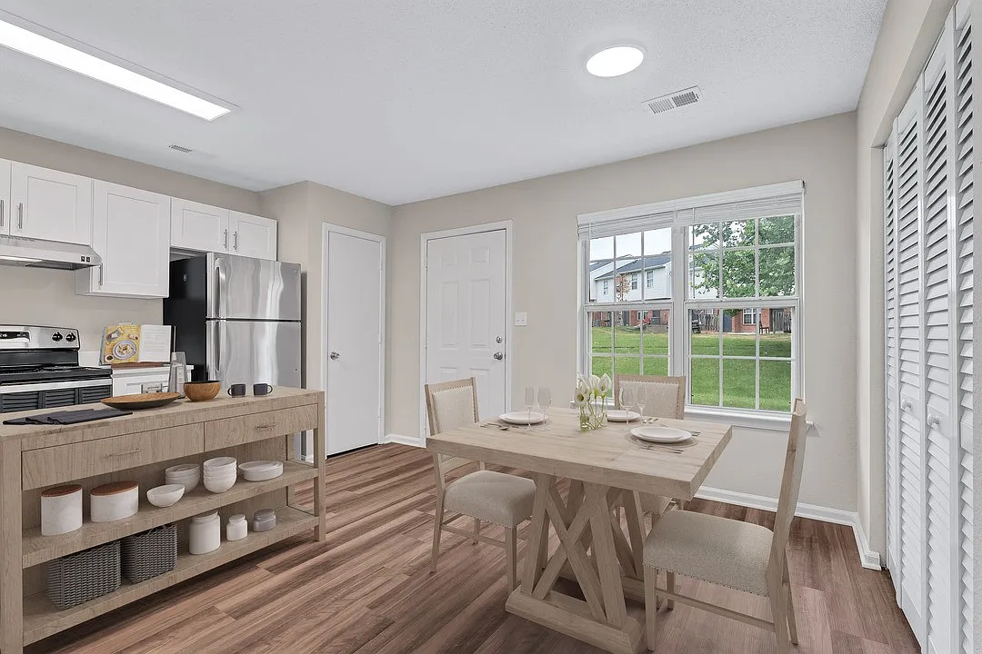 Willow Bend Townhomes — Photo 4