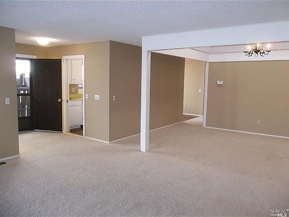 3rd image of 376 Las Casitas Ct