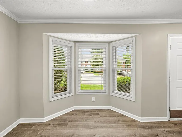 1528 Paces Ferry North Dr SE — Photo 4
