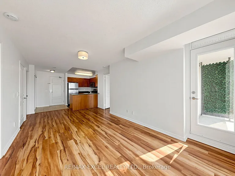 350 Red Maple Rd #508 — Photo 11