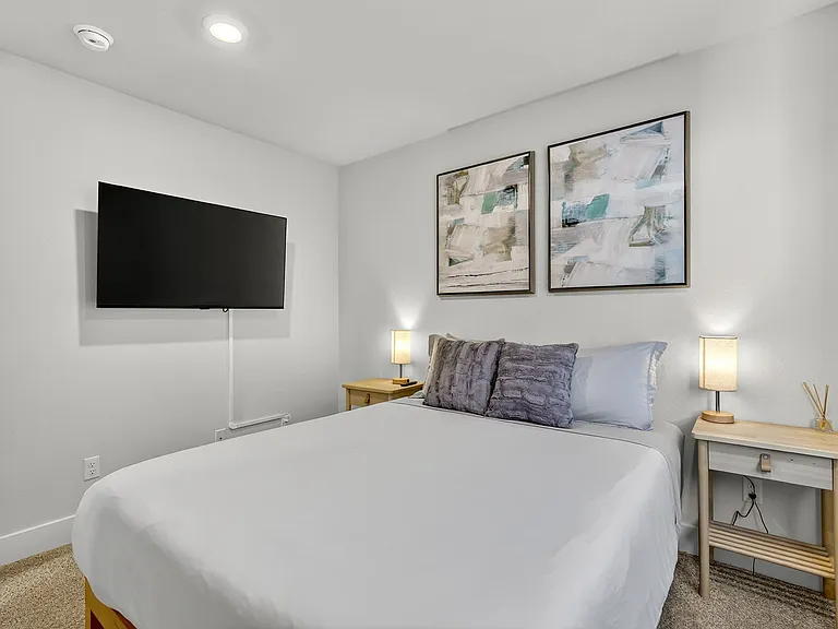 12705 SW Pyramid Ter — Photo 41