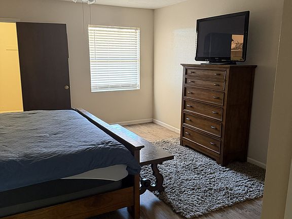 5th image of 1509 Live Oak Pl