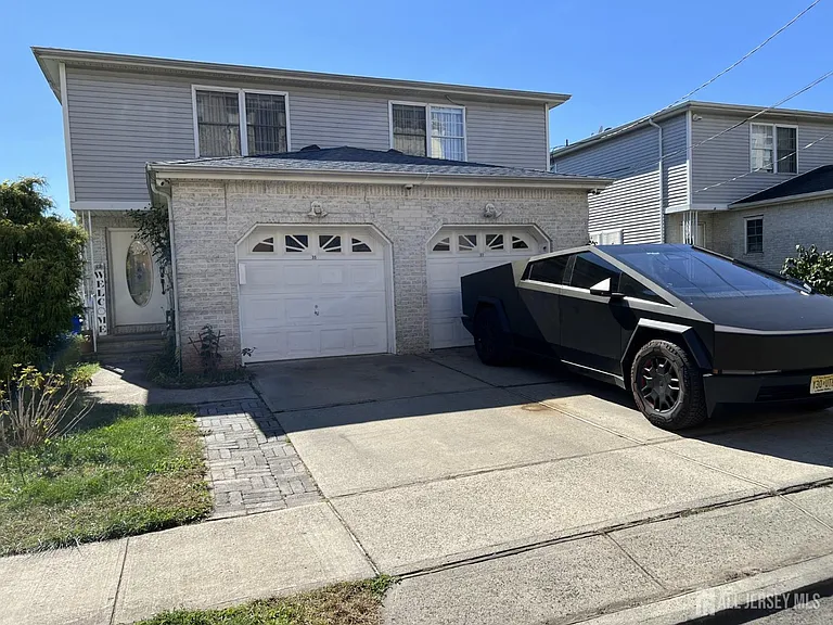 37 Beverly St — Photo 1