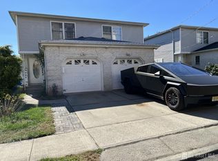 37 Beverly St, Carteret, NJ 07008