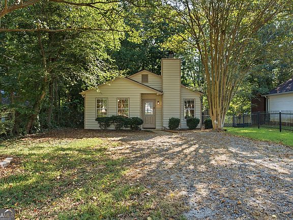2nd image of 2665 Pilgrim Mill Rd