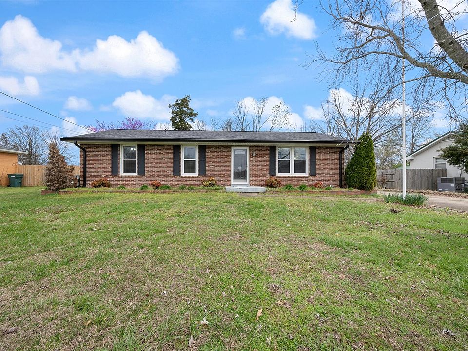 1st image of 615 Rosa Dr