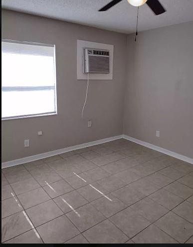 1st image of 412 Jackson Ave