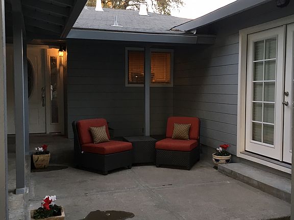 3rd image of 1207 E Morris Ave