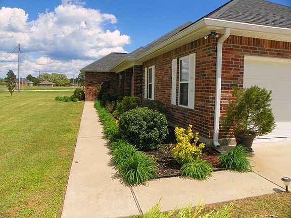 3rd image of 537 Delia Dr