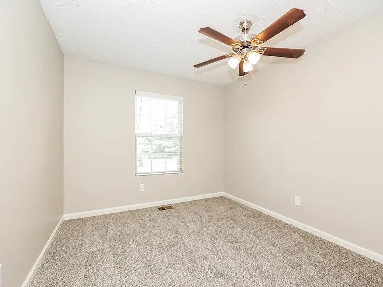 2305 Leighton Way — Photo 13