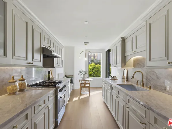 11808 Dorothy St APT 206, Los Angeles, CA 90049
