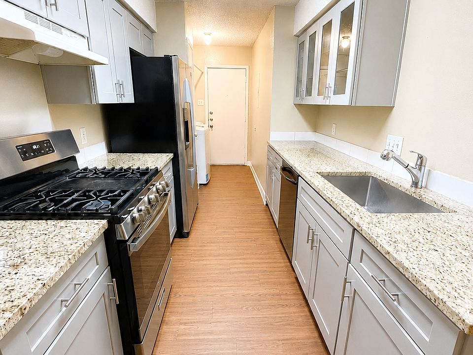 1st image of 12803 Chromite St #B
