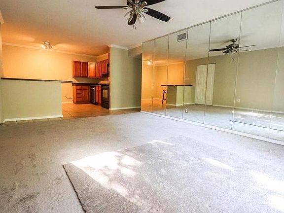 2nd image of 2812 Blackforest Dr APT F