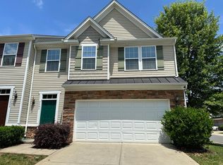 3263 Mistletoe Dr, Charlotte, NC 28273