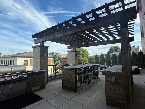 3rd image of 50 Charlotte St #211