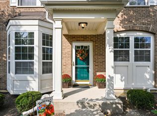 645 Dunhill Ln, Carol Stream, IL 60188