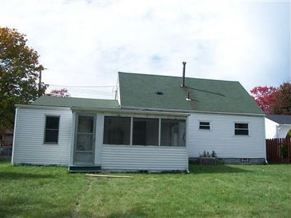 2nd image of 711 Tallkron Dr