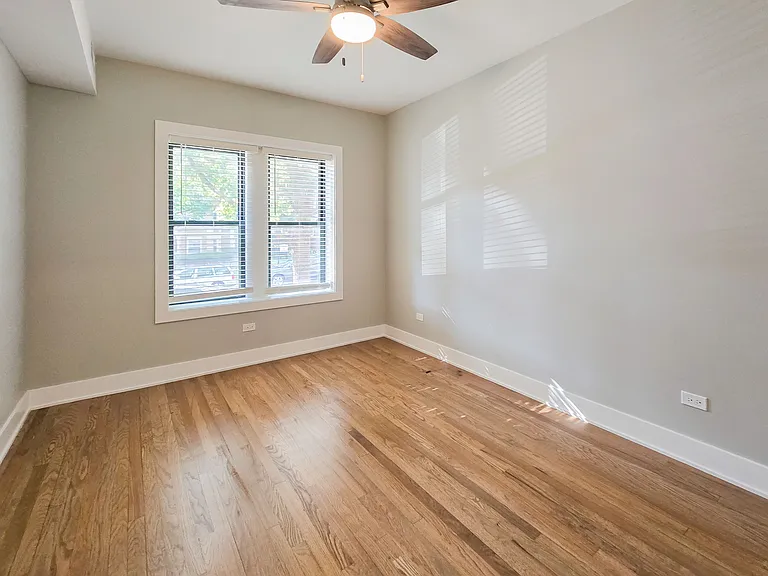 4837 1/2 N Wolcott Ave #1A — Photo 12