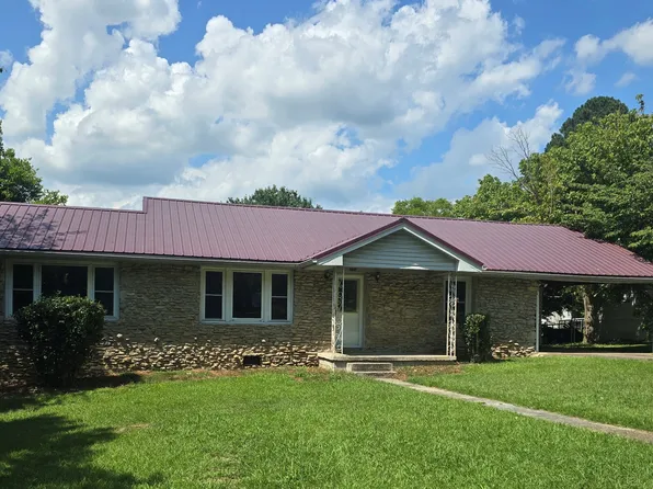 703 Hatcher Dr, Fayetteville, TN 37334